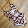 Costum de baie cu imprimeu animal print Tigru