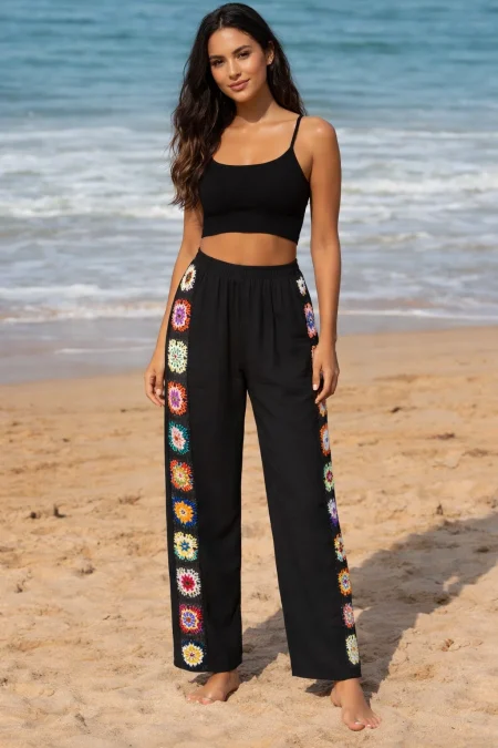Pantaloni de Plaja usori si confortabili cu insertii crosetate Stil Boho Mara Negri